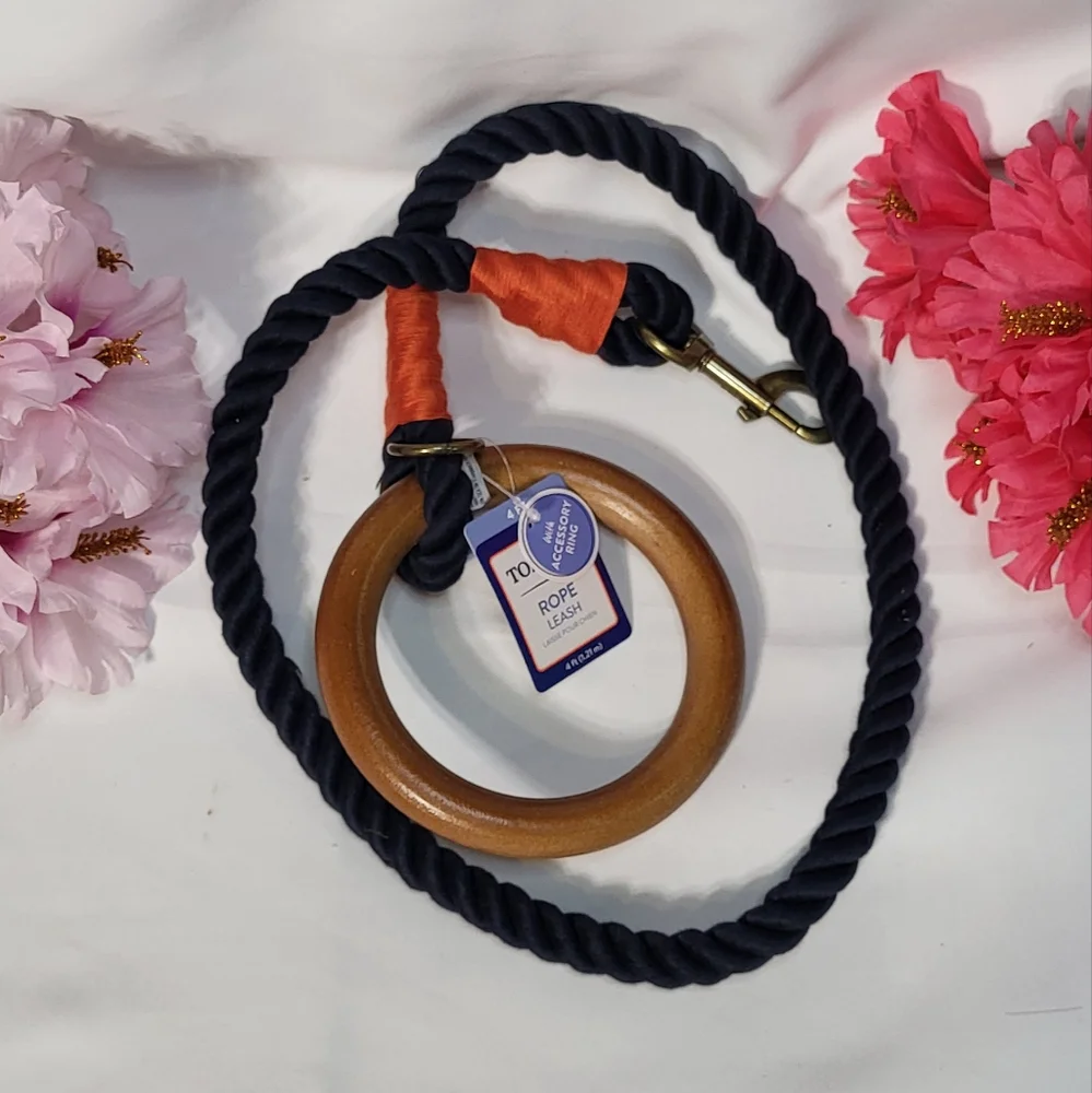 Top Paw NWT Navy Blue 4ft Rope Dog Leash With Accessory Ring & Wood Handle
